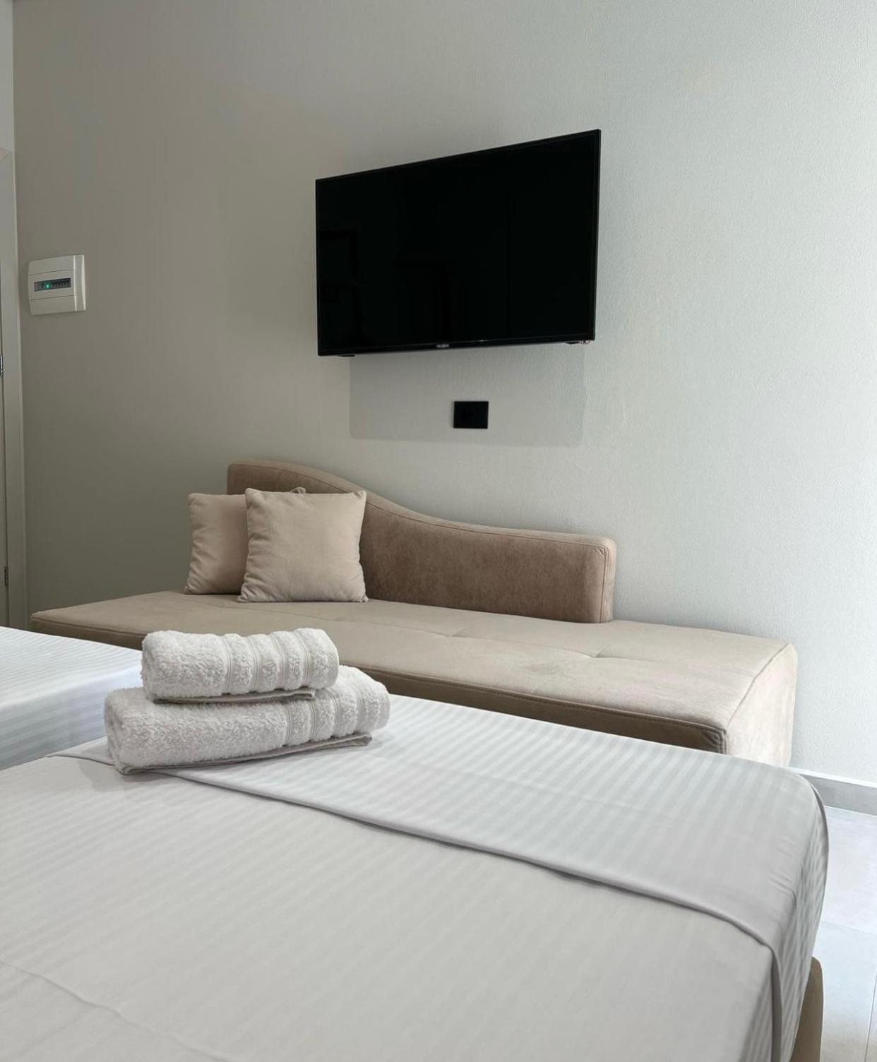 Astoria Rooms Sarandë Exterior foto